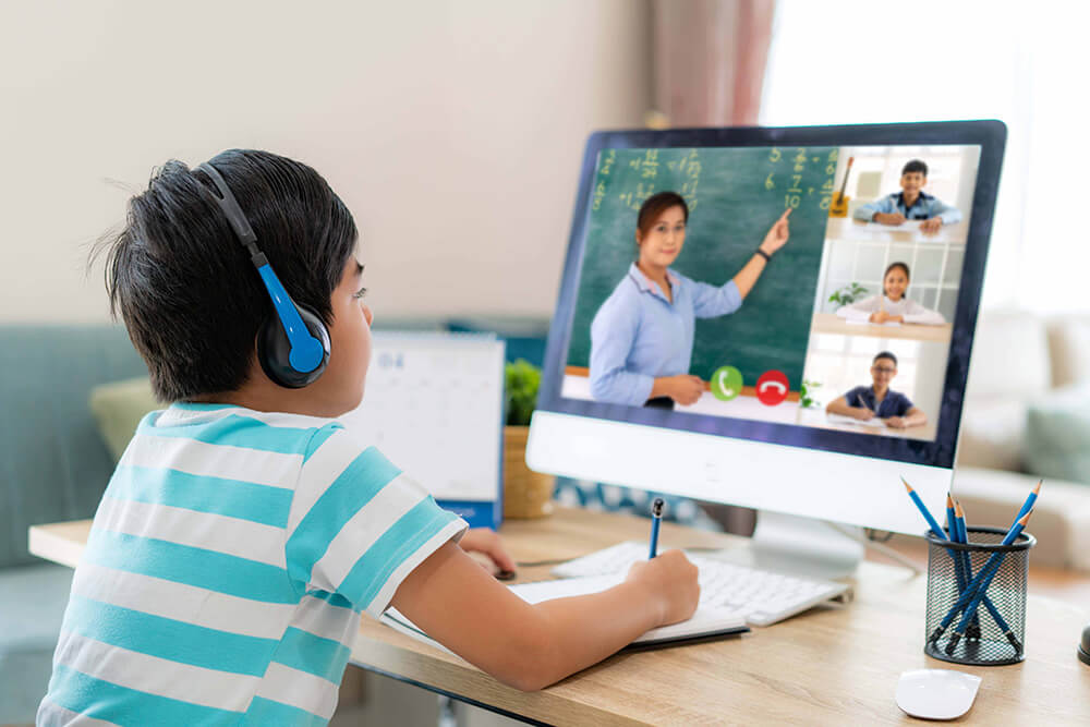 children learning from work online study